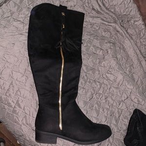 2 for $25! Boots size 8